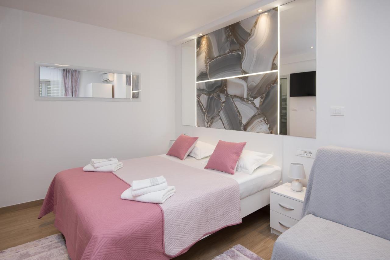 Luxury Studio Apartment Honeymoon Сплит Екстериор снимка