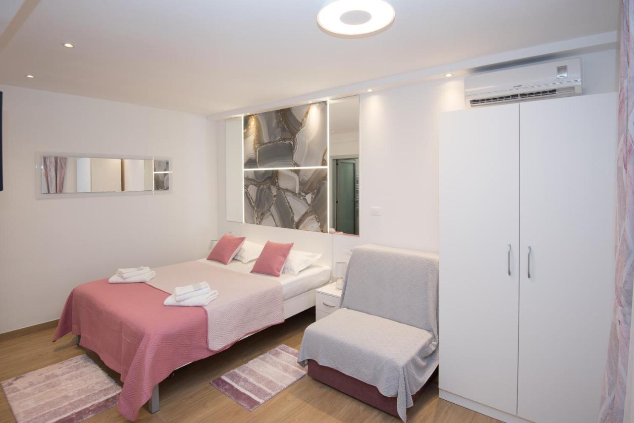 Luxury Studio Apartment Honeymoon Сплит Екстериор снимка